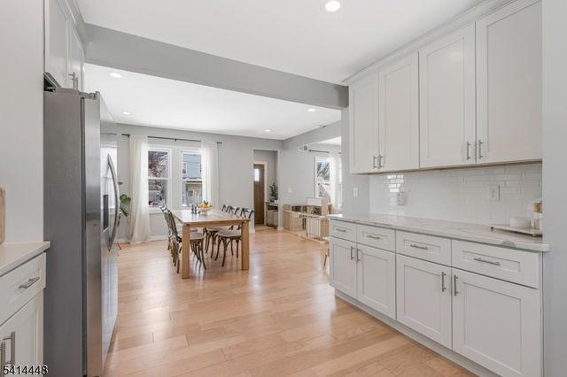 51 Dartmouth St, Edison Twp., NJ 08837