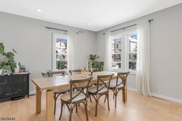 51 Dartmouth St, Edison Twp., NJ 08837