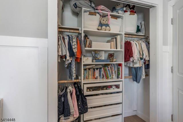 51 Dartmouth St, Edison Twp., NJ 08837