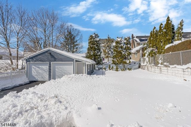 51 Dartmouth St, Edison Twp., NJ 08837