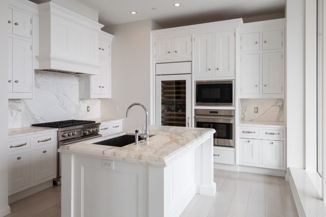1 Franklin Street PH2D, Boston, MA 02110