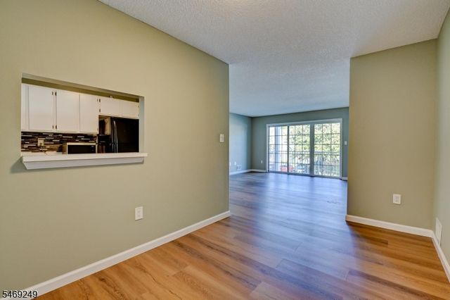 39 Lindsey Ct, Franklin Twp., NJ 08823