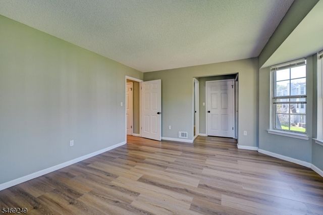 39 Lindsey Ct, Franklin Twp., NJ 08823