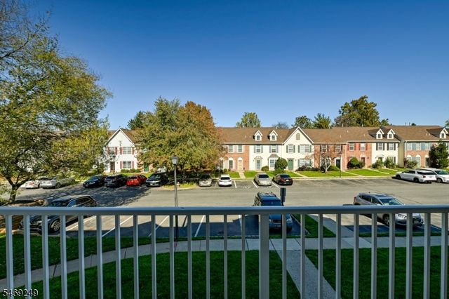 39 Lindsey Ct, Franklin Twp., NJ 08823