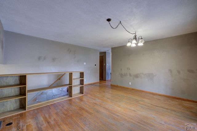 61 Louis Nelson Rd, Pueblo, CO 81001