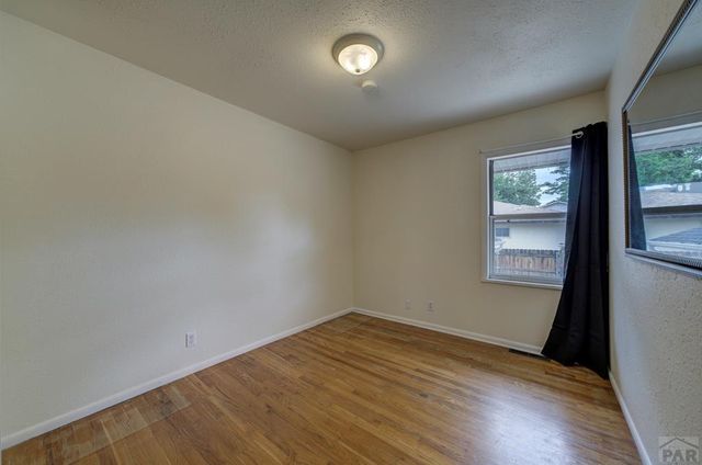 61 Louis Nelson Rd, Pueblo, CO 81001