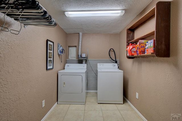 61 Louis Nelson Rd, Pueblo, CO 81001