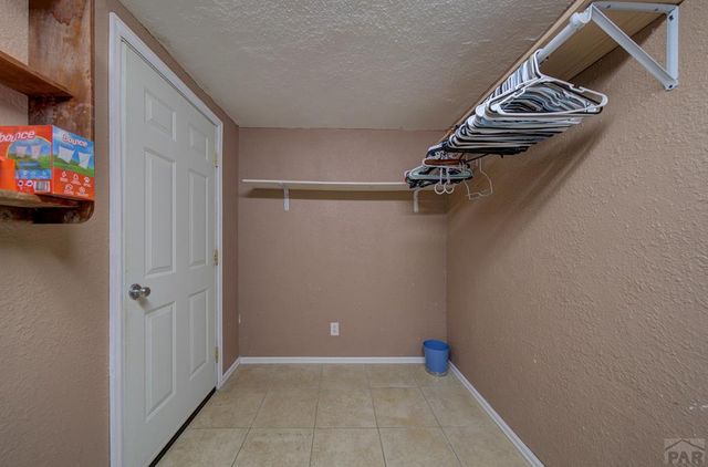 61 Louis Nelson Rd, Pueblo, CO 81001