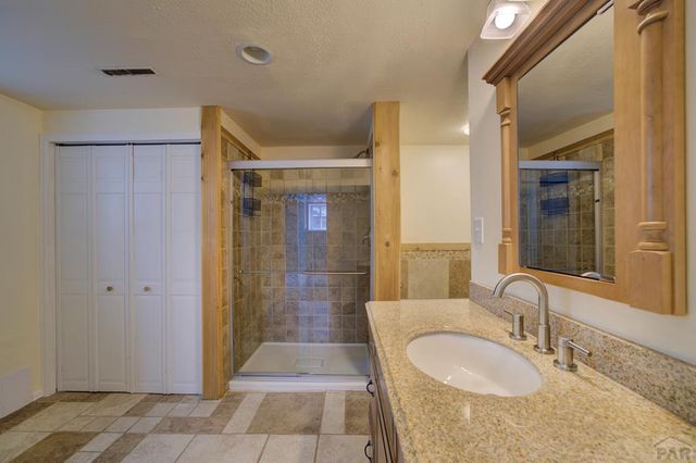 61 Louis Nelson Rd, Pueblo, CO 81001