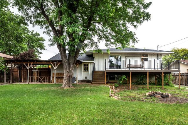 61 Louis Nelson Rd, Pueblo, CO 81001