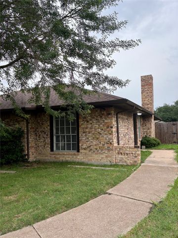 3008 Townbluff Drive, Plano, TX 75075