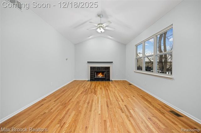 29267 Sunridge, Farmington Hills, MI 48334