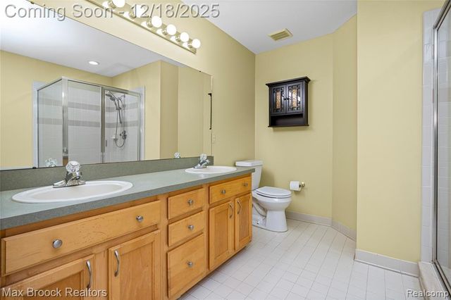 29267 Sunridge, Farmington Hills, MI 48334