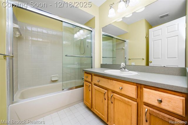 29267 Sunridge, Farmington Hills, MI 48334