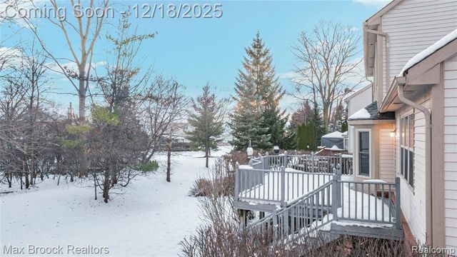 29267 Sunridge, Farmington Hills, MI 48334