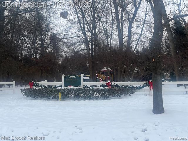 29267 Sunridge, Farmington Hills, MI 48334