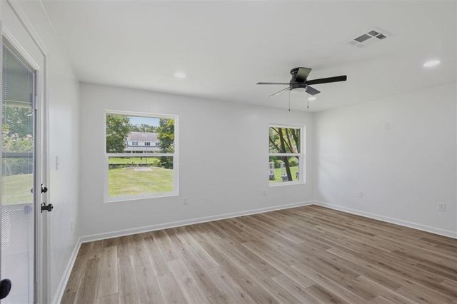215 Orchard, Lake Charles, LA 70605