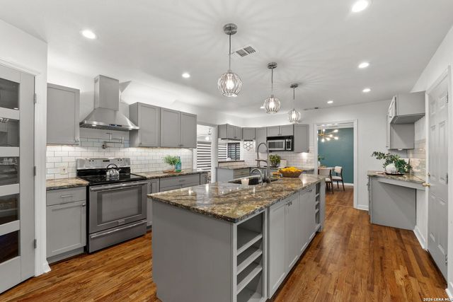 454 Paseo Encinal, Olmos Park, TX 78212