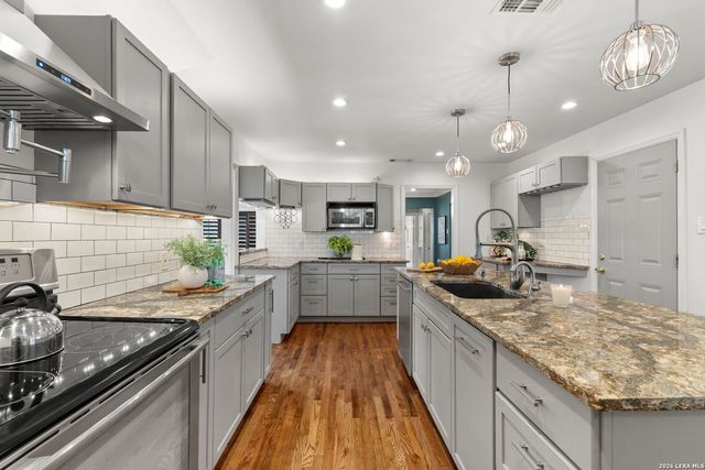 454 Paseo Encinal, Olmos Park, TX 78212