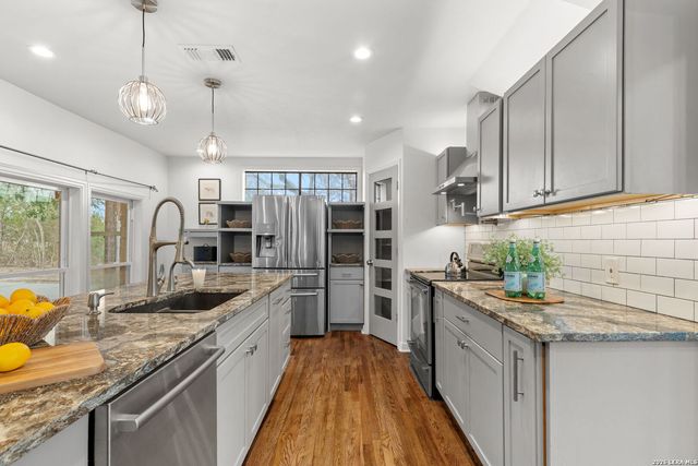 454 Paseo Encinal, Olmos Park, TX 78212