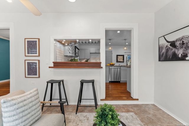 454 Paseo Encinal, Olmos Park, TX 78212