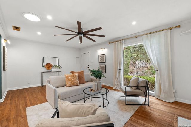 454 Paseo Encinal, Olmos Park, TX 78212