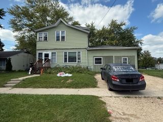 959 N 12th Street, Dekalb, IL 60115