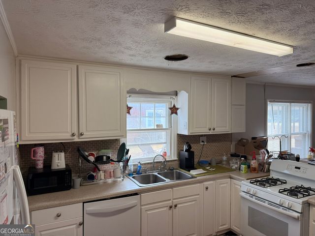 210 Savannah Avenue, Dublin, GA 31027