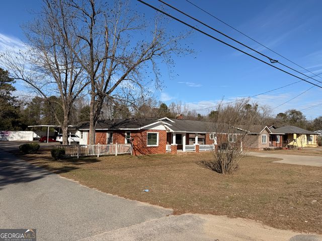 210 Savannah Avenue, Dublin, GA 31027