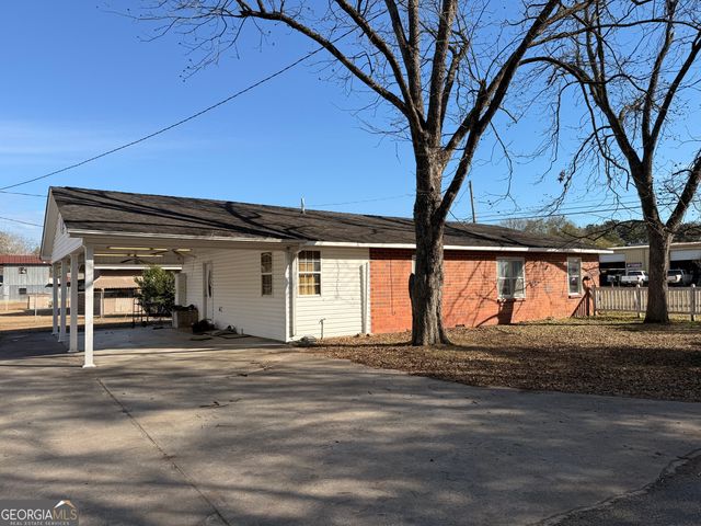 210 Savannah Avenue, Dublin, GA 31027