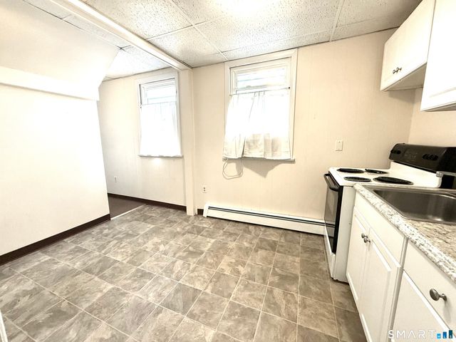 425 Montauk Avenue 3, New London, CT 06320