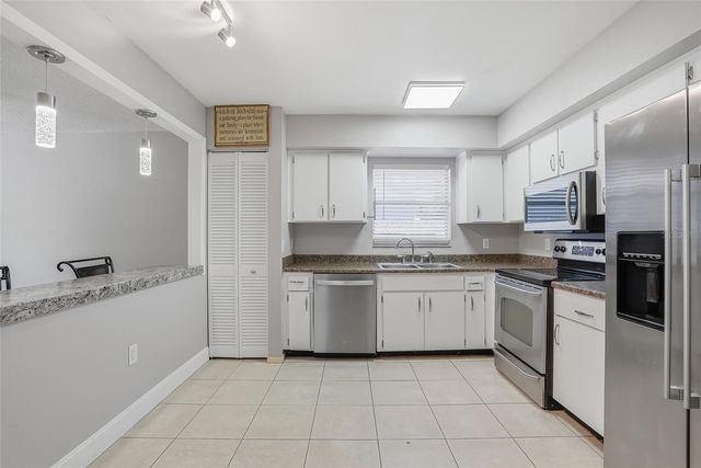 3053 OAKLAWN AVE, Largo, FL 33771