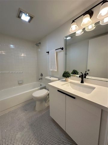1300 SW 124th Terrace 408P, Pembroke Pines, FL 33027