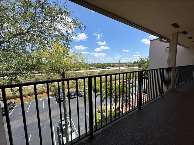 1300 SW 124th Terrace 408P, Pembroke Pines, FL 33027