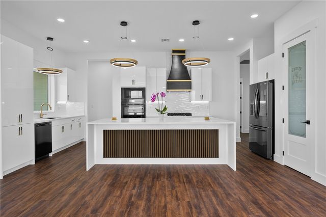 113 Port Saint Claire, Aransas Pass, TX 78336