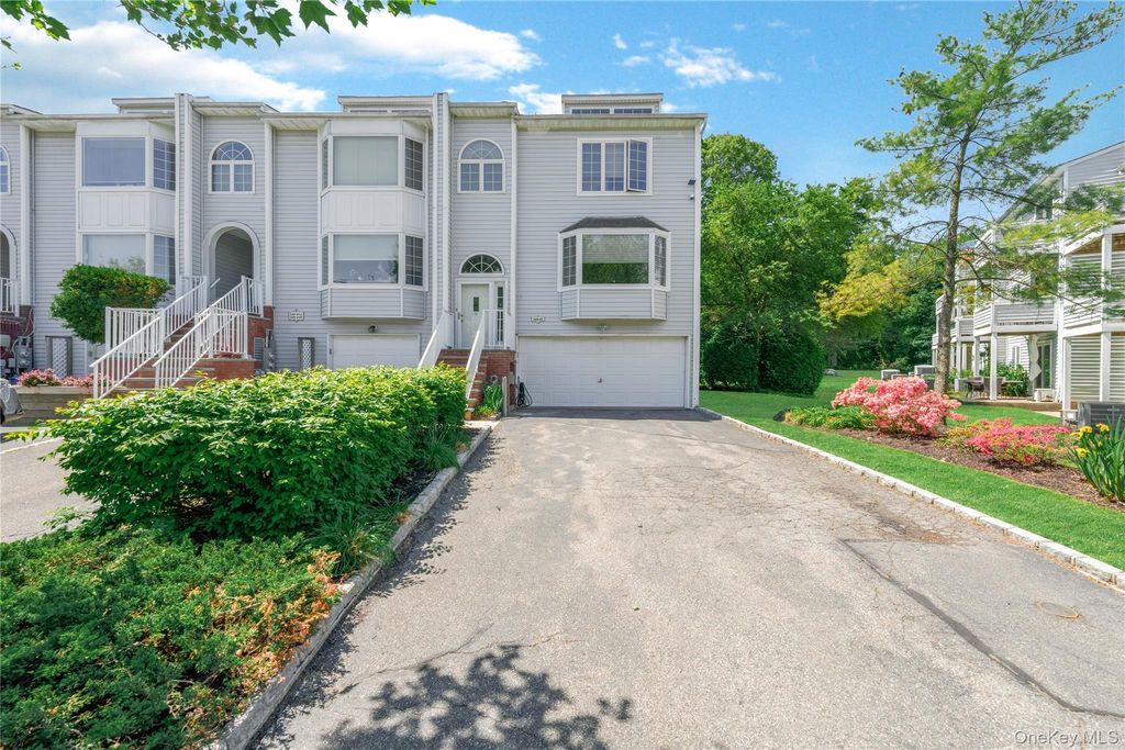 240-02 Oak Park Drive 18C, Douglaston, NY 11362 — photo 2