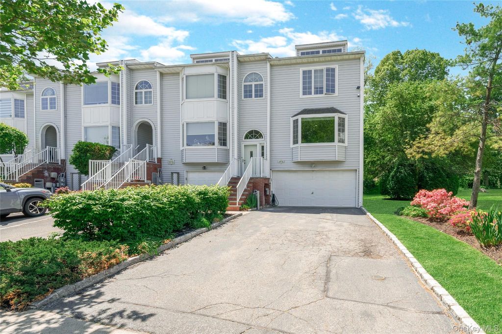 240-02 Oak Park Drive 18C, Douglaston, NY 11362 — photo 3