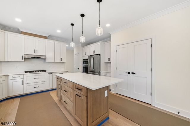 16 New Amwell Rd, Hillsborough Twp., NJ 08844