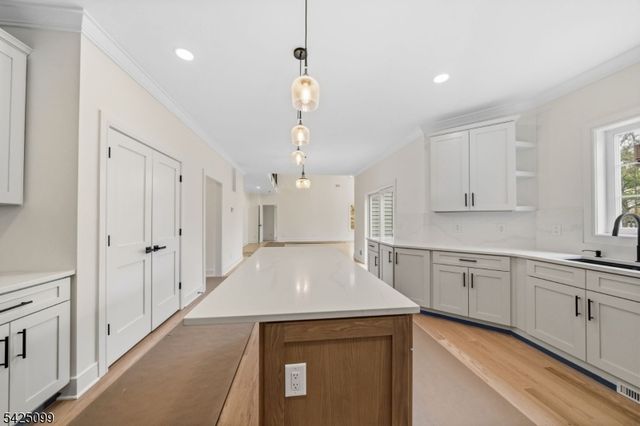 16 New Amwell Rd, Hillsborough Twp., NJ 08844
