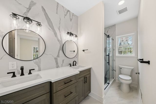 16 New Amwell Rd, Hillsborough Twp., NJ 08844