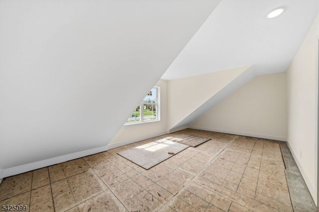 16 New Amwell Rd, Hillsborough Twp., NJ 08844