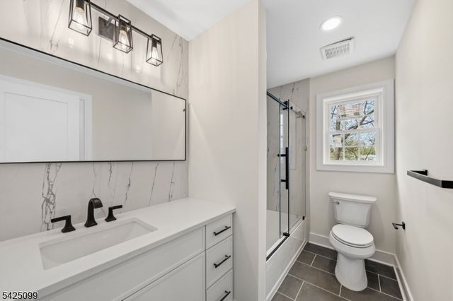 16 New Amwell Rd, Hillsborough Twp., NJ 08844