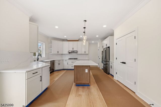16 New Amwell Rd, Hillsborough Twp., NJ 08844