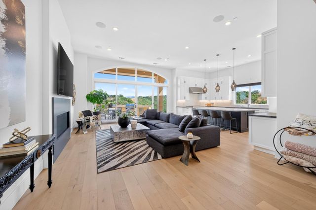 5 Winding Oaks Drive, Pleasanton, CA 94566