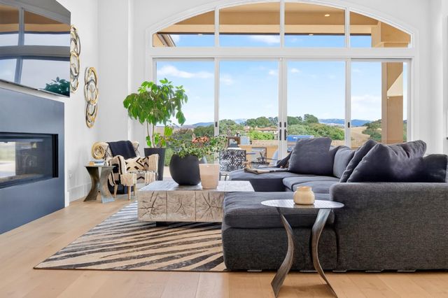 5 Winding Oaks Drive, Pleasanton, CA 94566