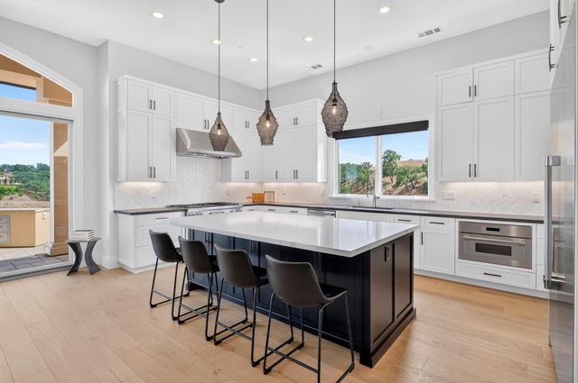 5 Winding Oaks Drive, Pleasanton, CA 94566