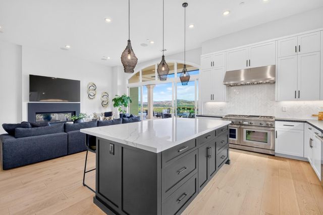 5 Winding Oaks Drive, Pleasanton, CA 94566