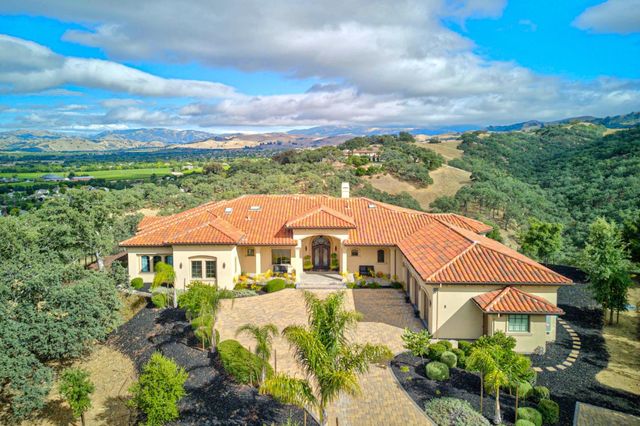 5 Winding Oaks Drive, Pleasanton, CA 94566