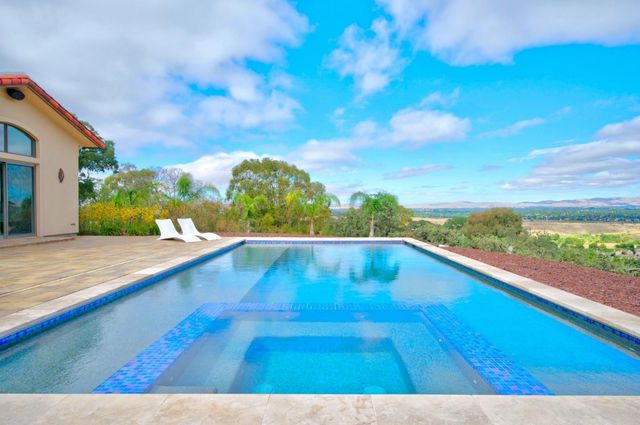 5 Winding Oaks Drive, Pleasanton, CA 94566