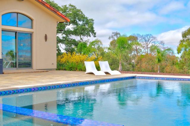 5 Winding Oaks Drive, Pleasanton, CA 94566